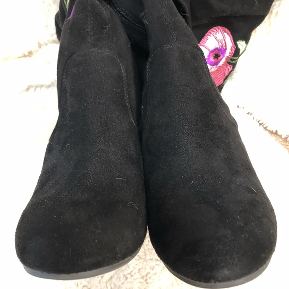 Carlos Santana embroidered faux black suede over the knee boots size 7 - Picture 5 of 5
